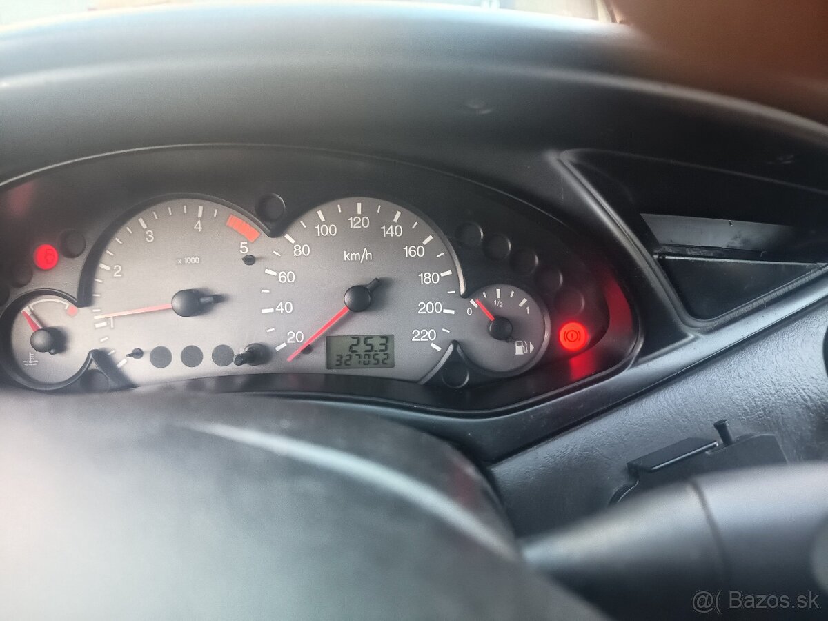 Predám Ford Fokus mk1 - 3