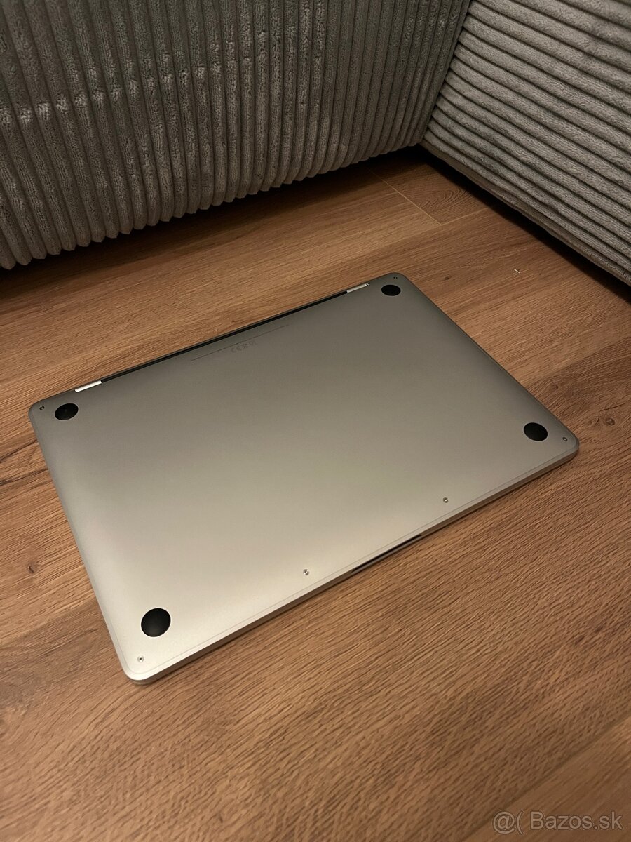 Apple Macbook Pro 13” / 2019 / 8GB / 256 GB - 3