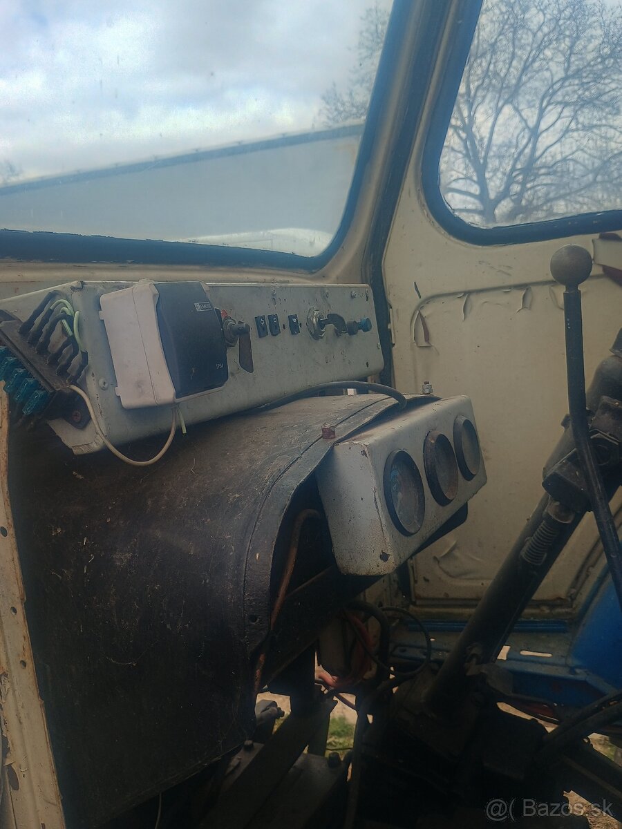 Traktor Bielorus - 3