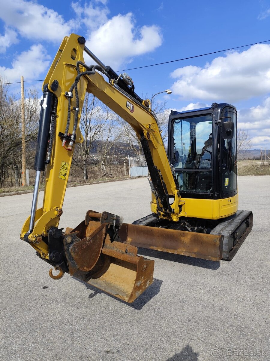 Bager Caterpillar 303.5. + hydraulická svahovačka. - 3