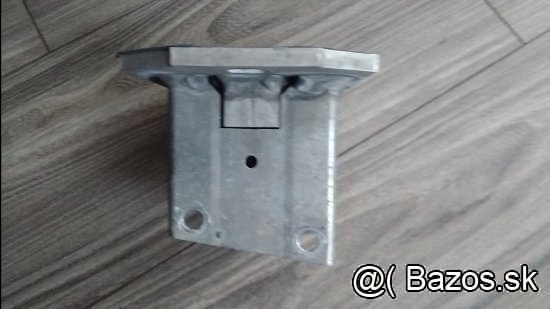 BMW X3 F25, držiak zadného nárazníka - 3