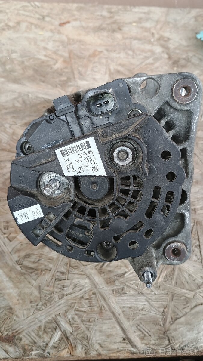 Alternátor bosch 90A - 3