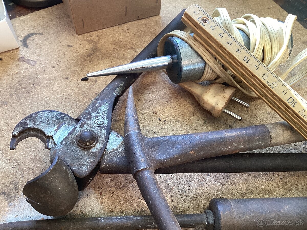 Kliešte,kladivko,maznice,odmastovac - 3
