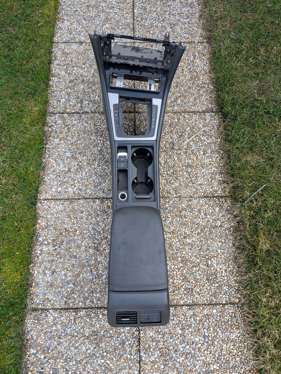 Budíky,rádio a iné na vw golf 7 - 3