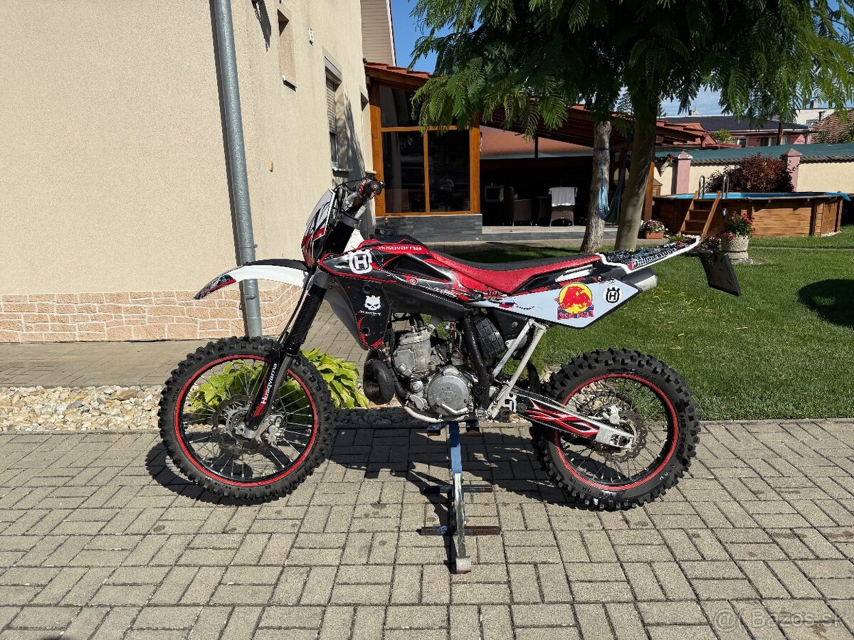 Husqvarna WR 300 (2010)