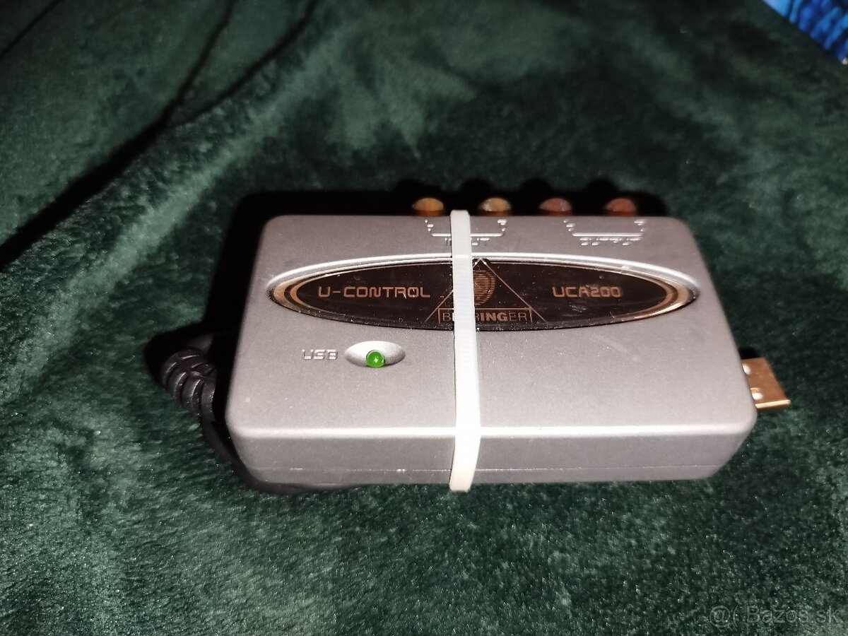 Behringer zvuková karta - 3