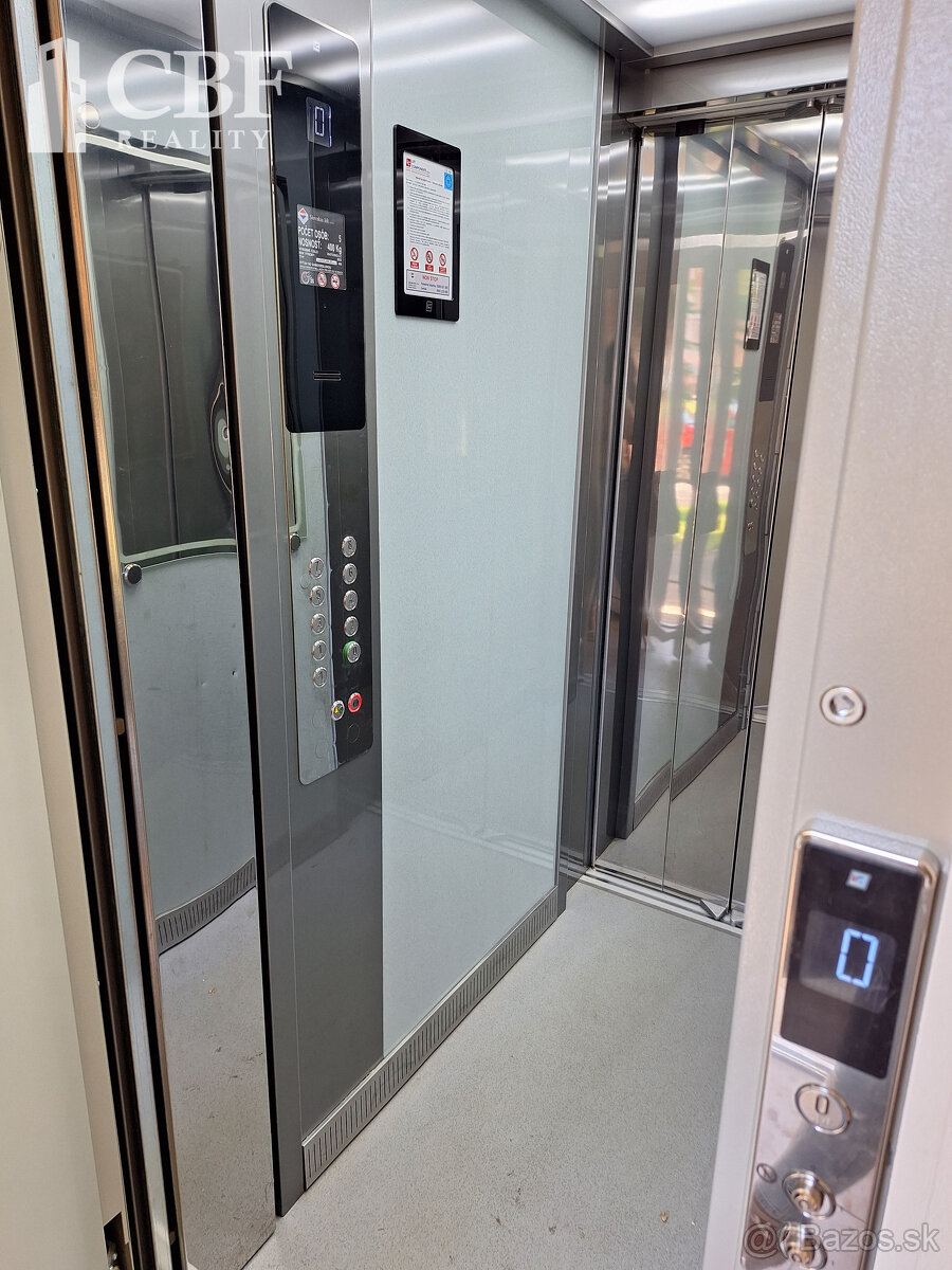 ZNÍŽENÉ 3-IZBOVÝ BYT NA PREDAJ SÍDLISKO JUH - 3