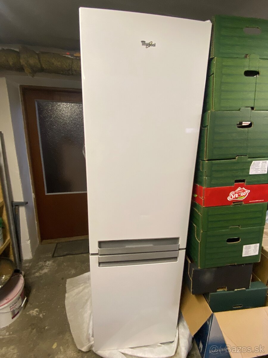 Chladnička s mrazničkov - 3