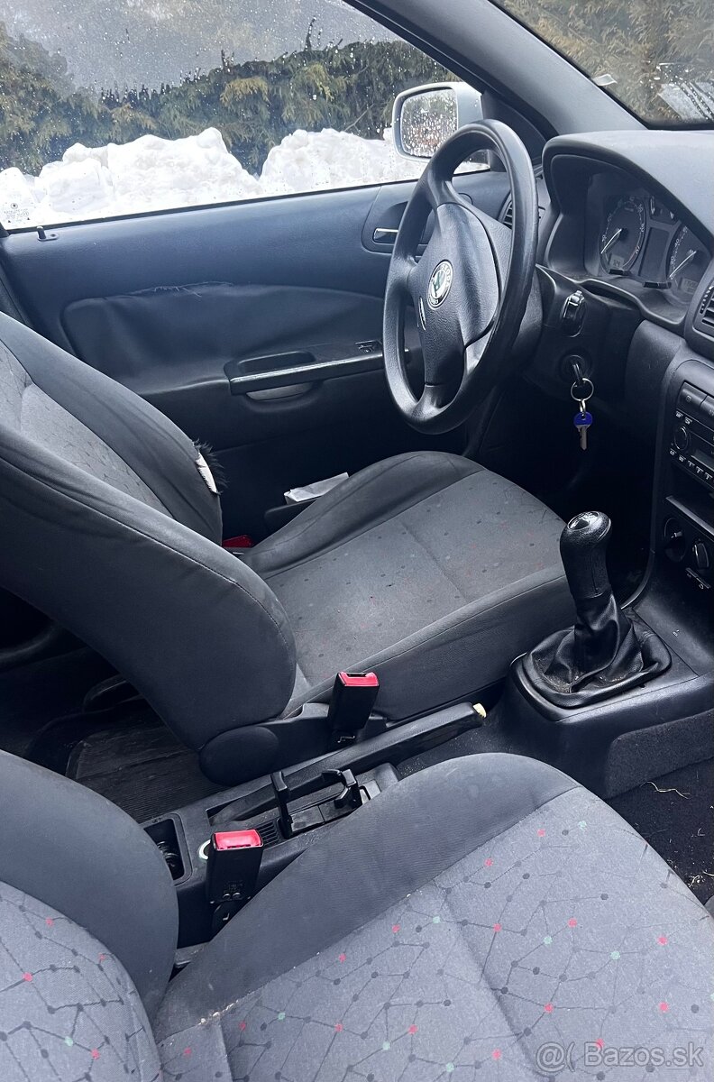 PREDÁM SKODA OCTAVIA BENZÍN 1.6 - 3