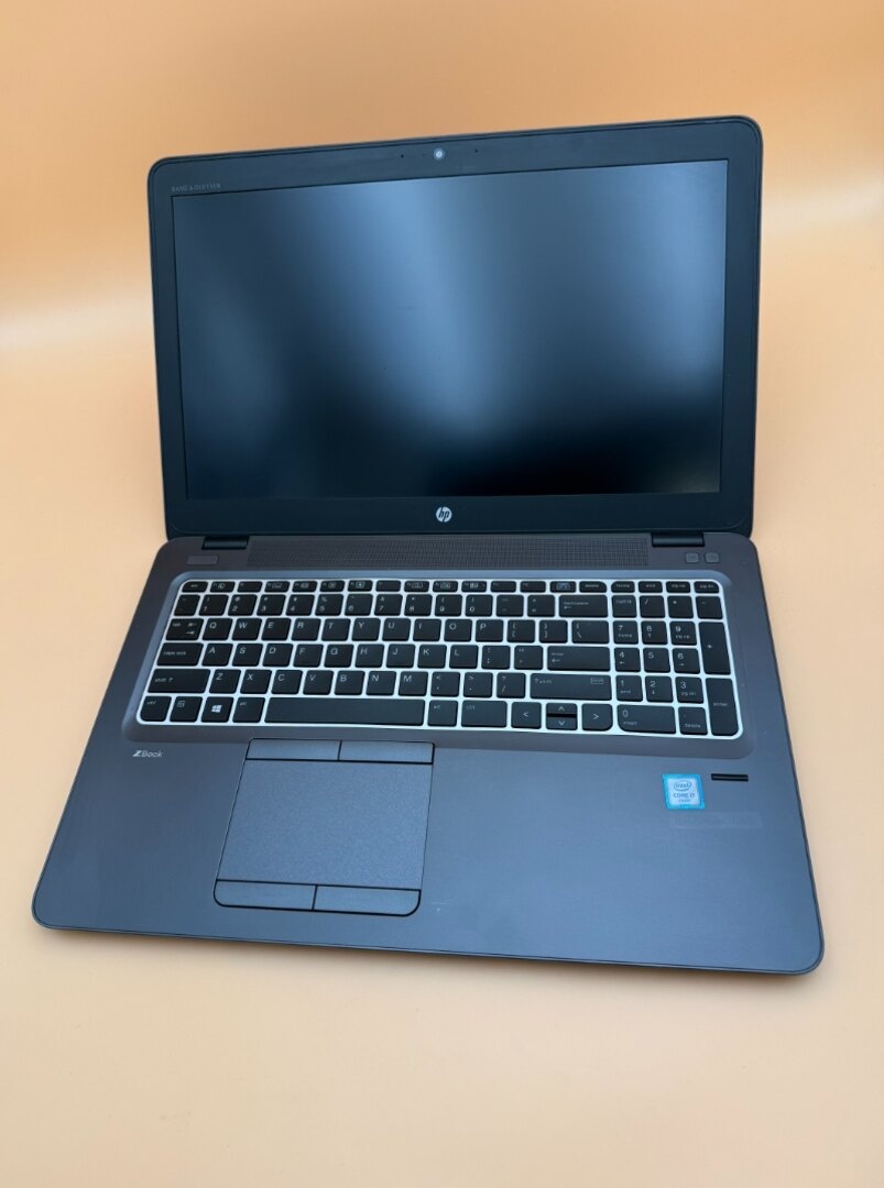 Notebook HP ZBook i7-6500U / 32GB RAM / 1TB SSD - 3