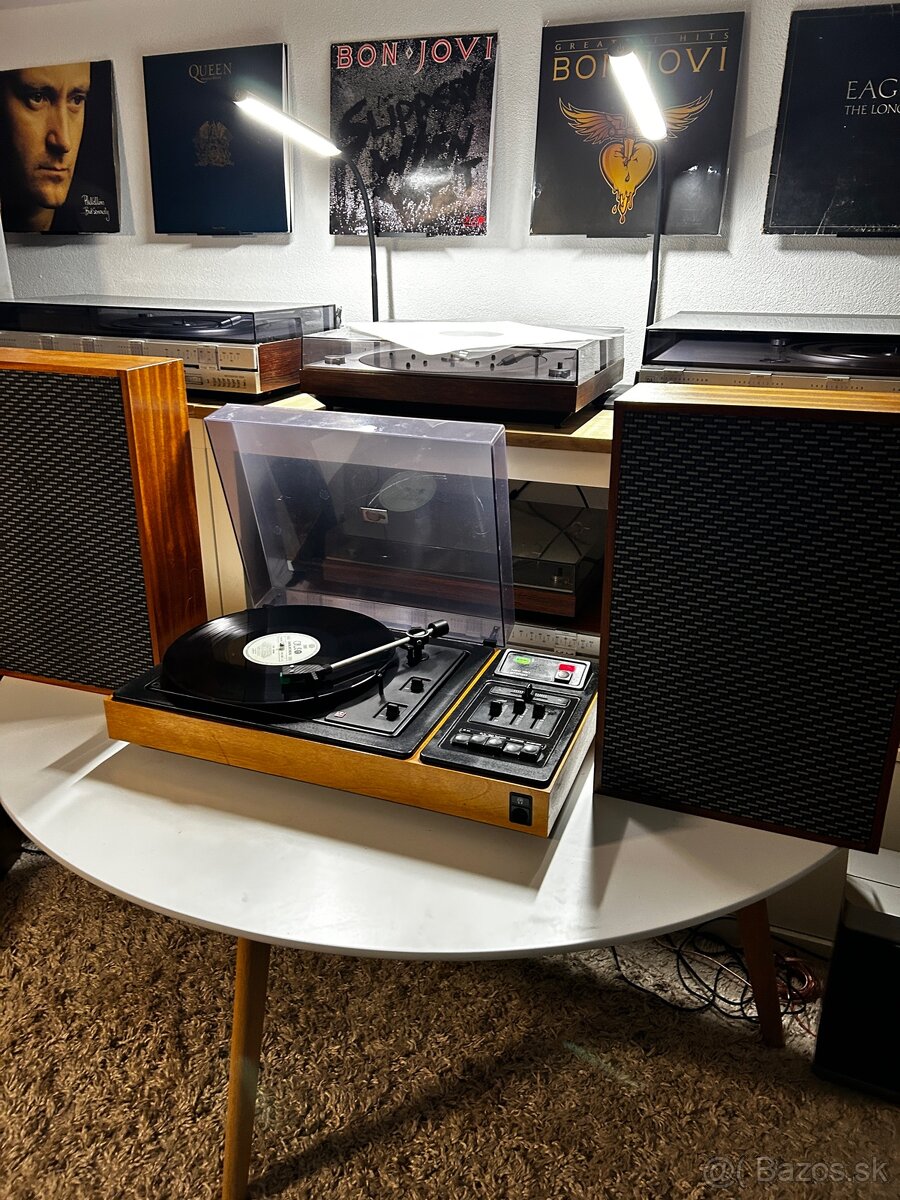 Gramofon Tesla s reproduktormi - 3