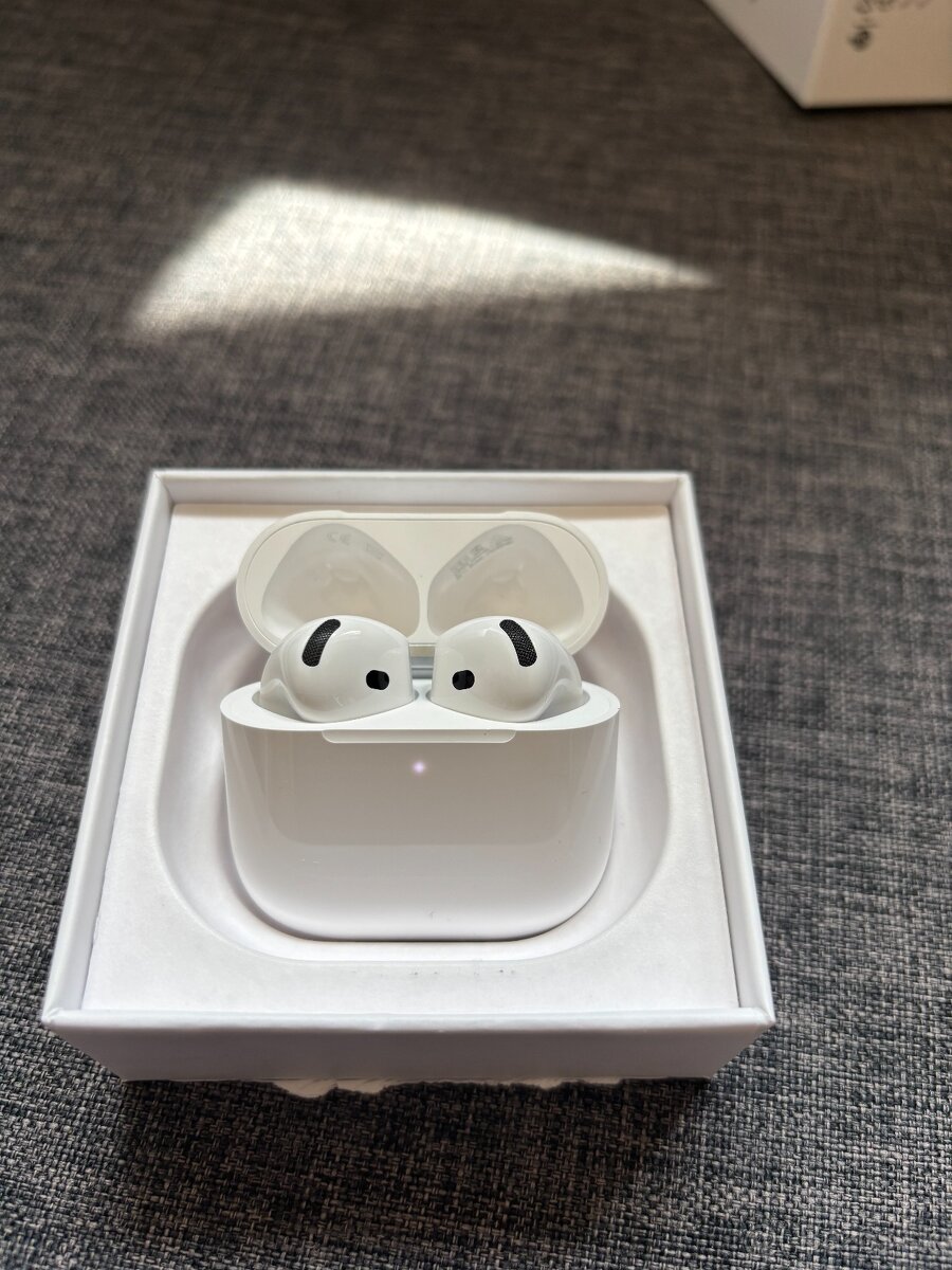 Apple Airpods 4 (ANC) - 3