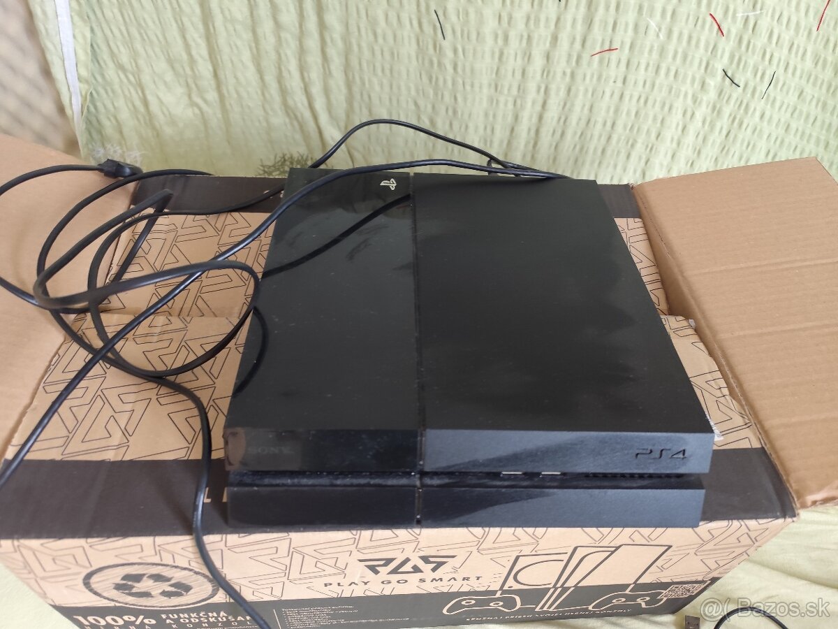 Predám PS4 - 3