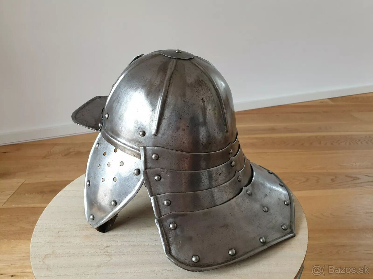 Prilba s chvostom homára, originál zo 17. storočia - 3