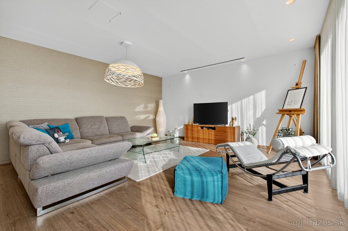 NA PREDAJ EXKLUZÍVNY 4-IZBOVÝ BYT S VÝHĽADOM NA RAKÚSKO - 3