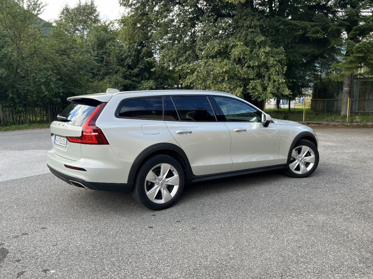 Volvo V60 Cross Country 4x4 - 3