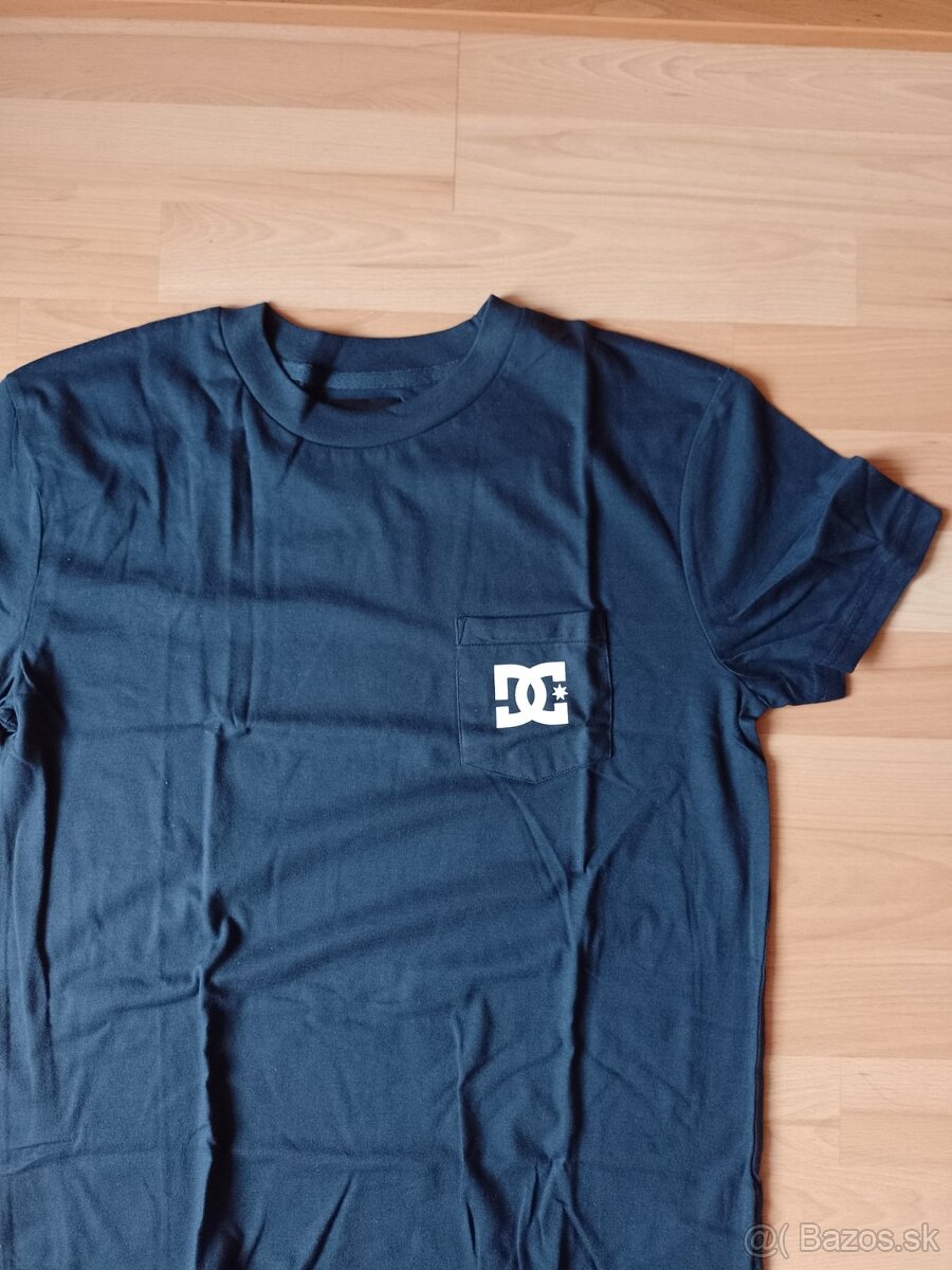 Modré značkové tričko zn. DC v. S (+tielko nové tričko zad - 3
