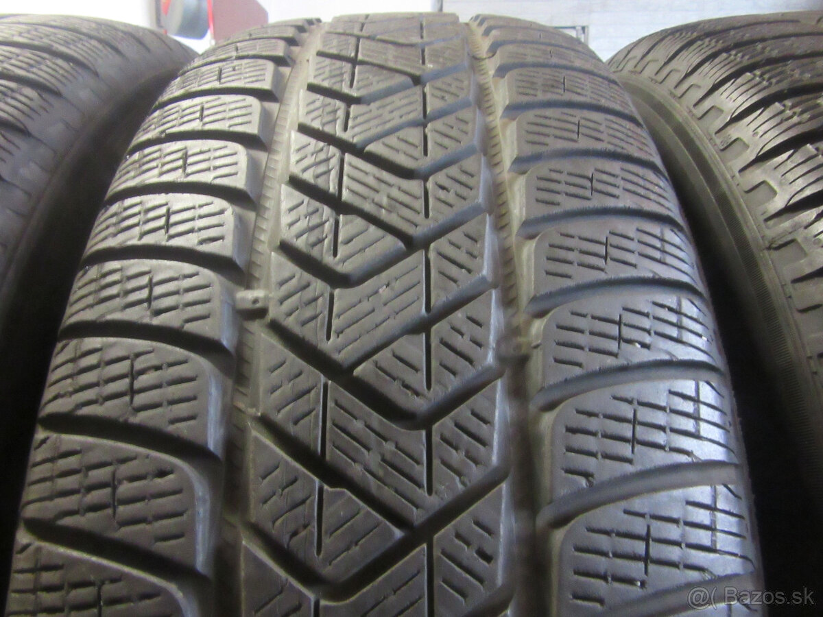 R17 zimná sada VOLVO rozteč 5x108 235/65R17 pirelli - 3