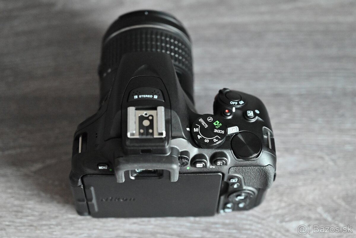 Nikon D5600 so sadou objektívov - 3