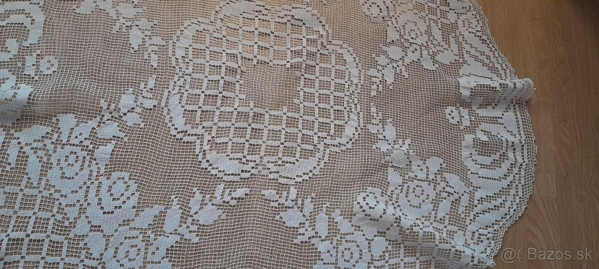 Veľký okrúhy obrus - 3