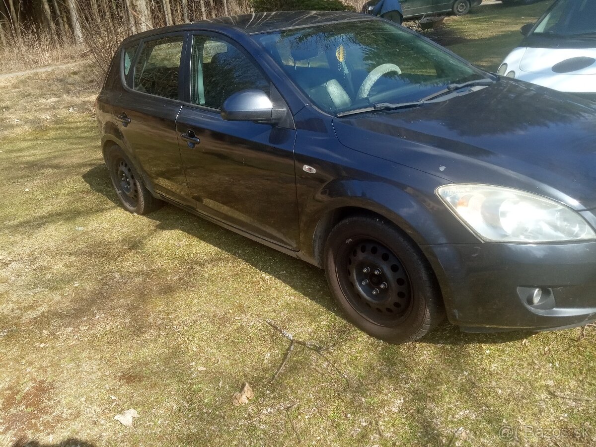 Kia Ceed 1.6 crdi-2009, STK a EK do 2027 - 3