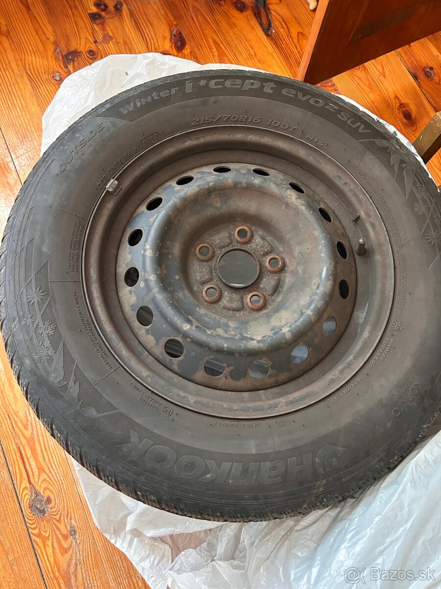 Hankook Winter icept evo2 SUV 215/70 R16 - 3