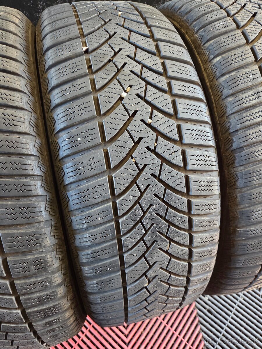 205/55 R16 Semperit zimne pneumatiky - 3