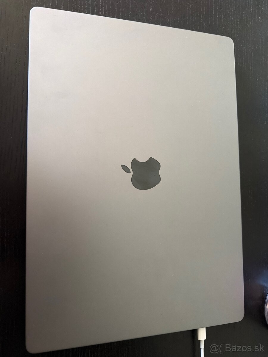 Predám MacBook m1 max 16 1tb 32gb - 3
