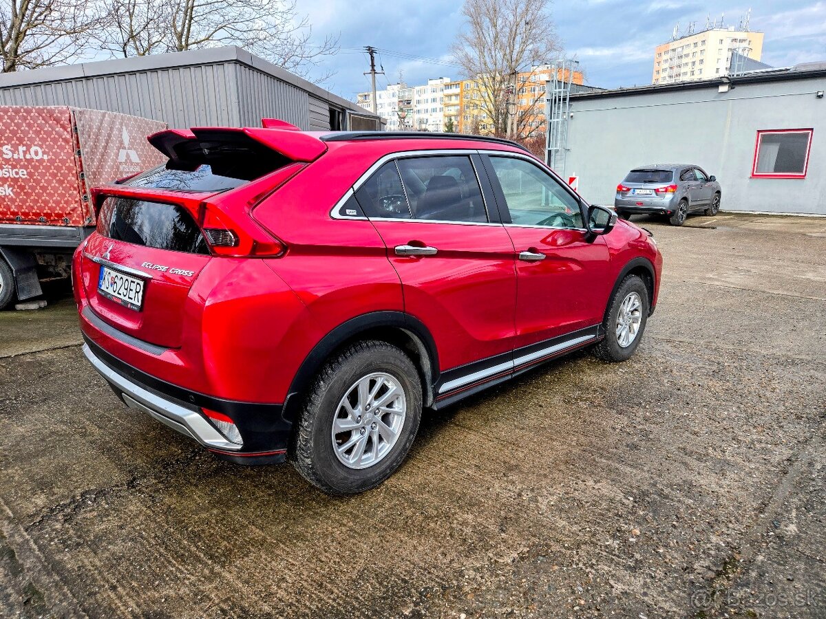 Eclipse Cross 2WD Manuál Invite - 3