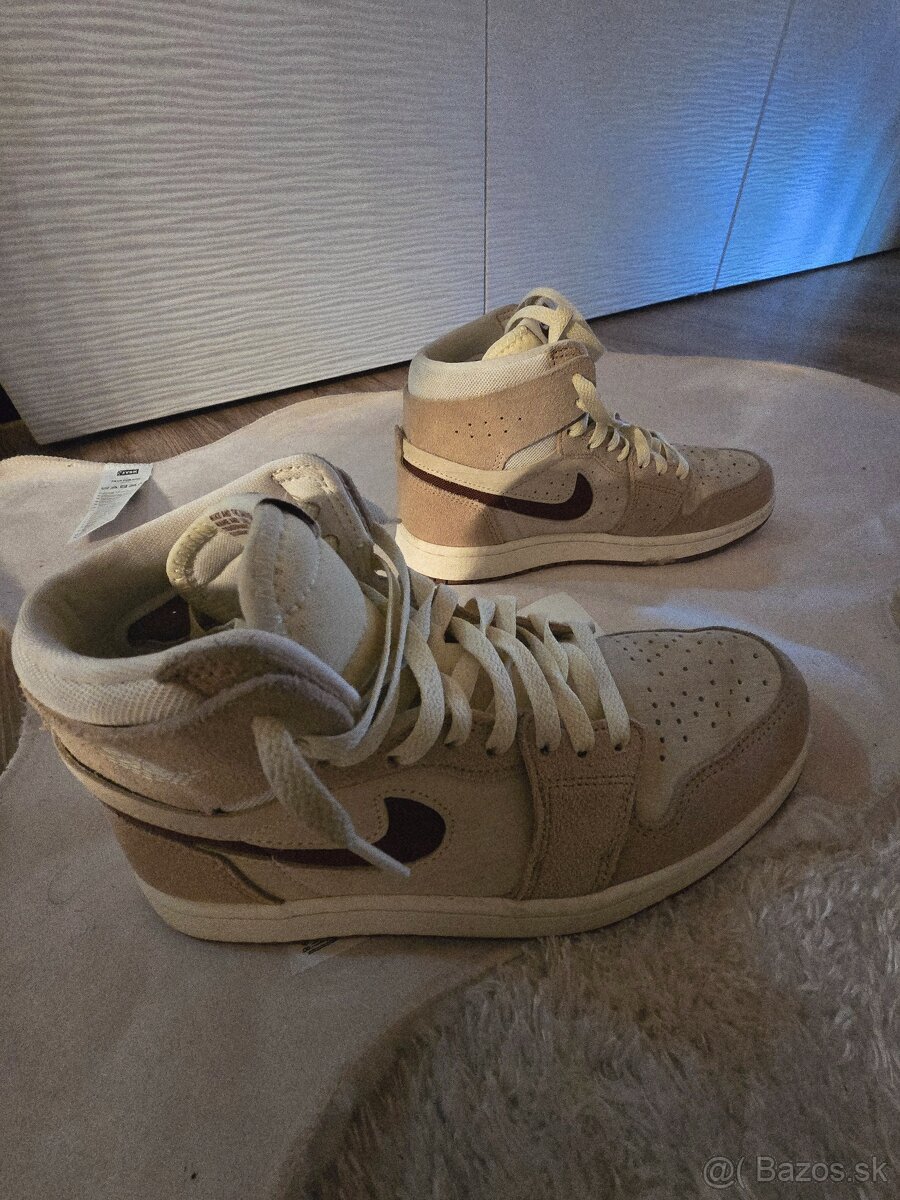 NIKE - 3