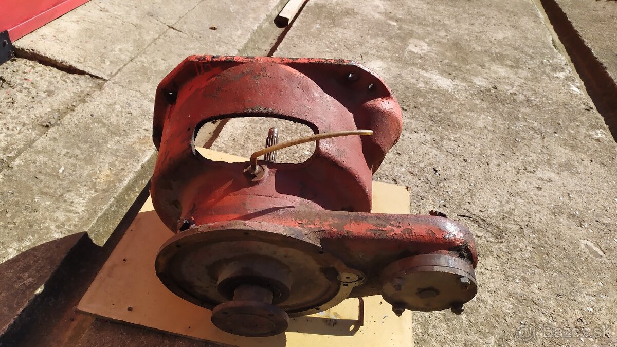 Predám prírubu pre motor Zetor 2011. - 3