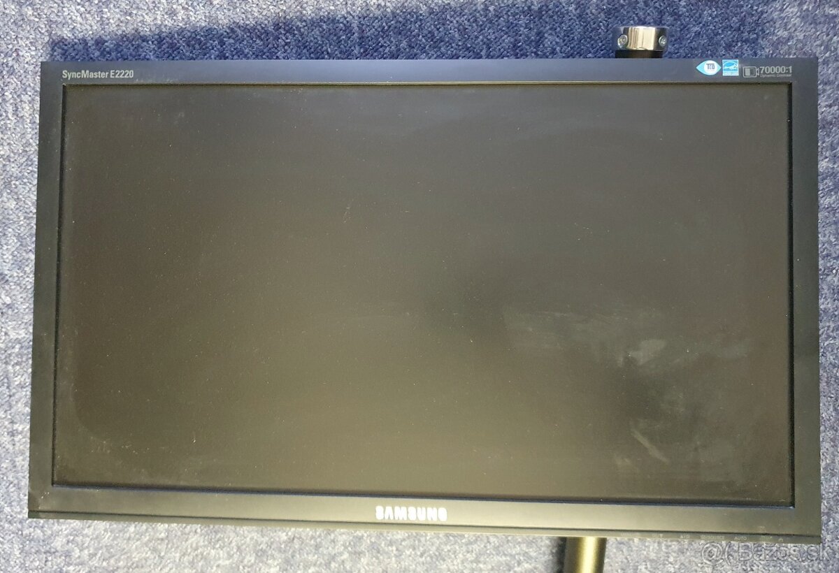 21,5" Samsung SyncMaster E2220 + stojan - 3