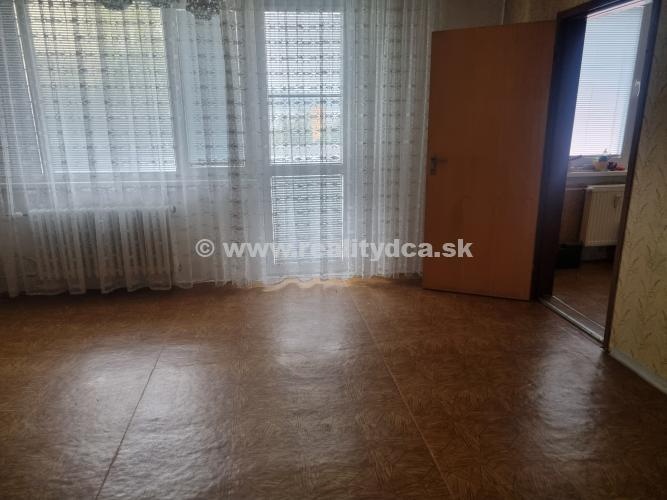 Predáme 4-izbový byt v Trenčíne na Sihoti - 3