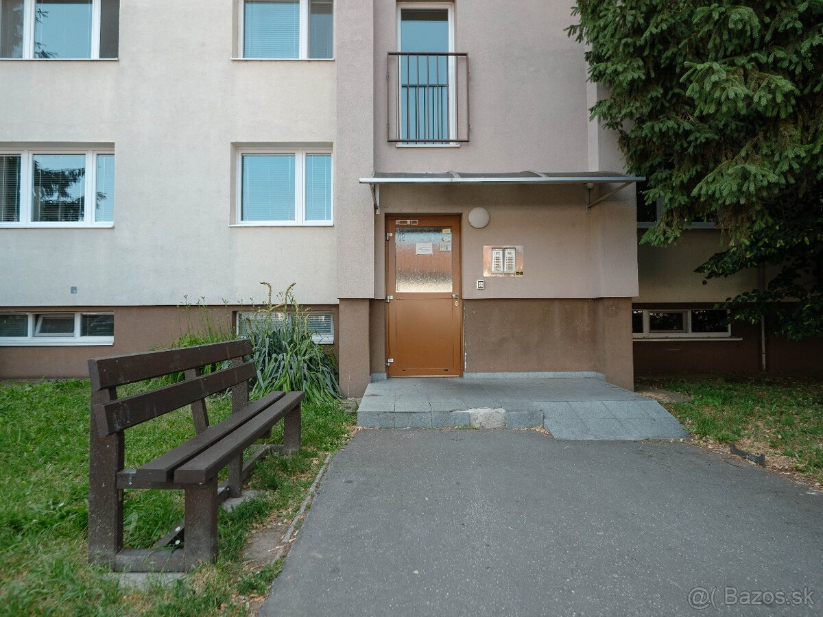 Na predaj: Priestranný 2-izbový byt vo Vrábľoch – posledné p - 3