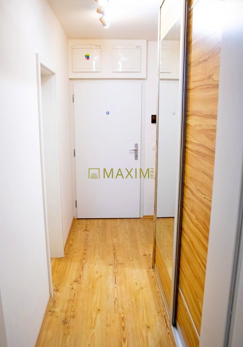 S parkovacím státím 1 izbový byt na ulici Kadnárova v Bratis - 3