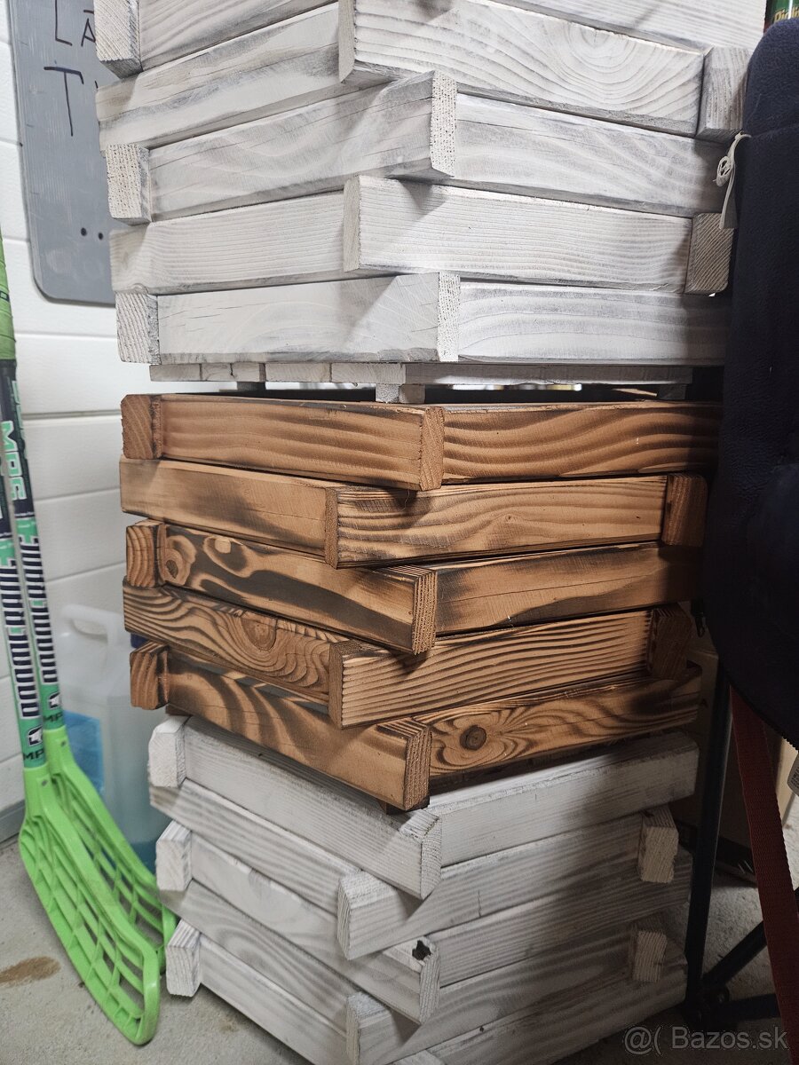 Drevenny kvetinac - 3