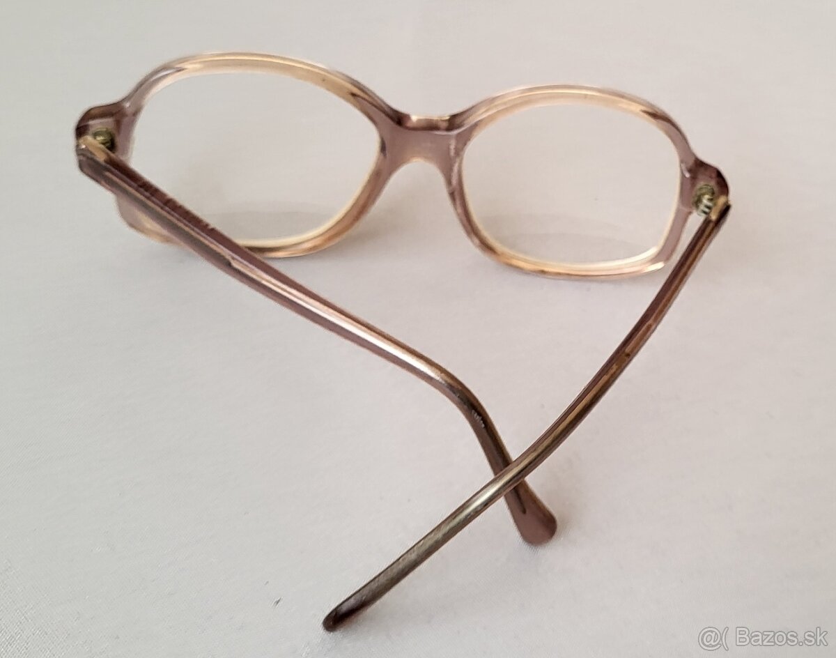 Rekvizita okuliare - 3