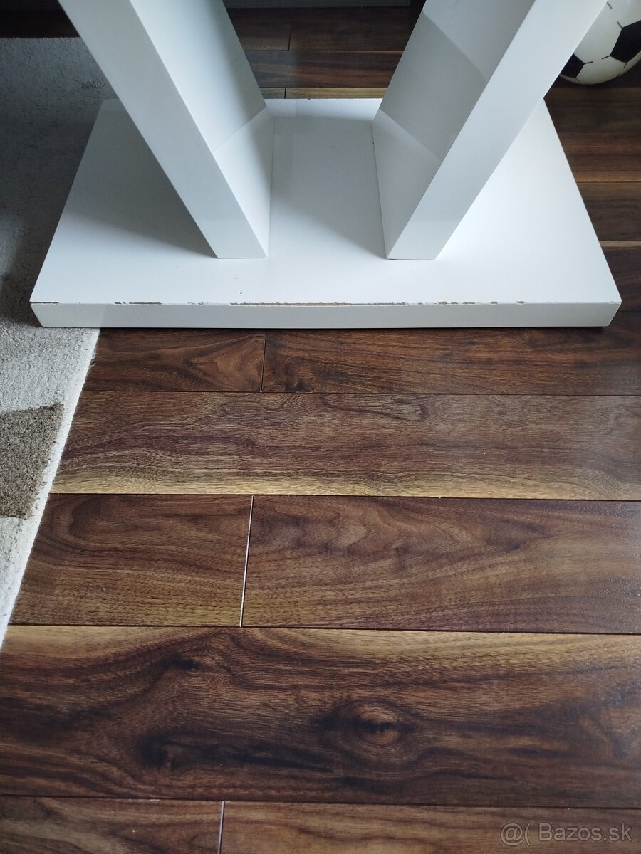 Jedálenský stôl - 3