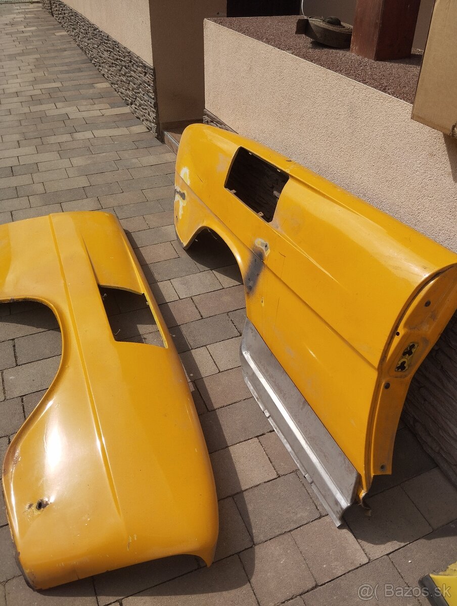 Zadný blatník Škoda 110R - 3