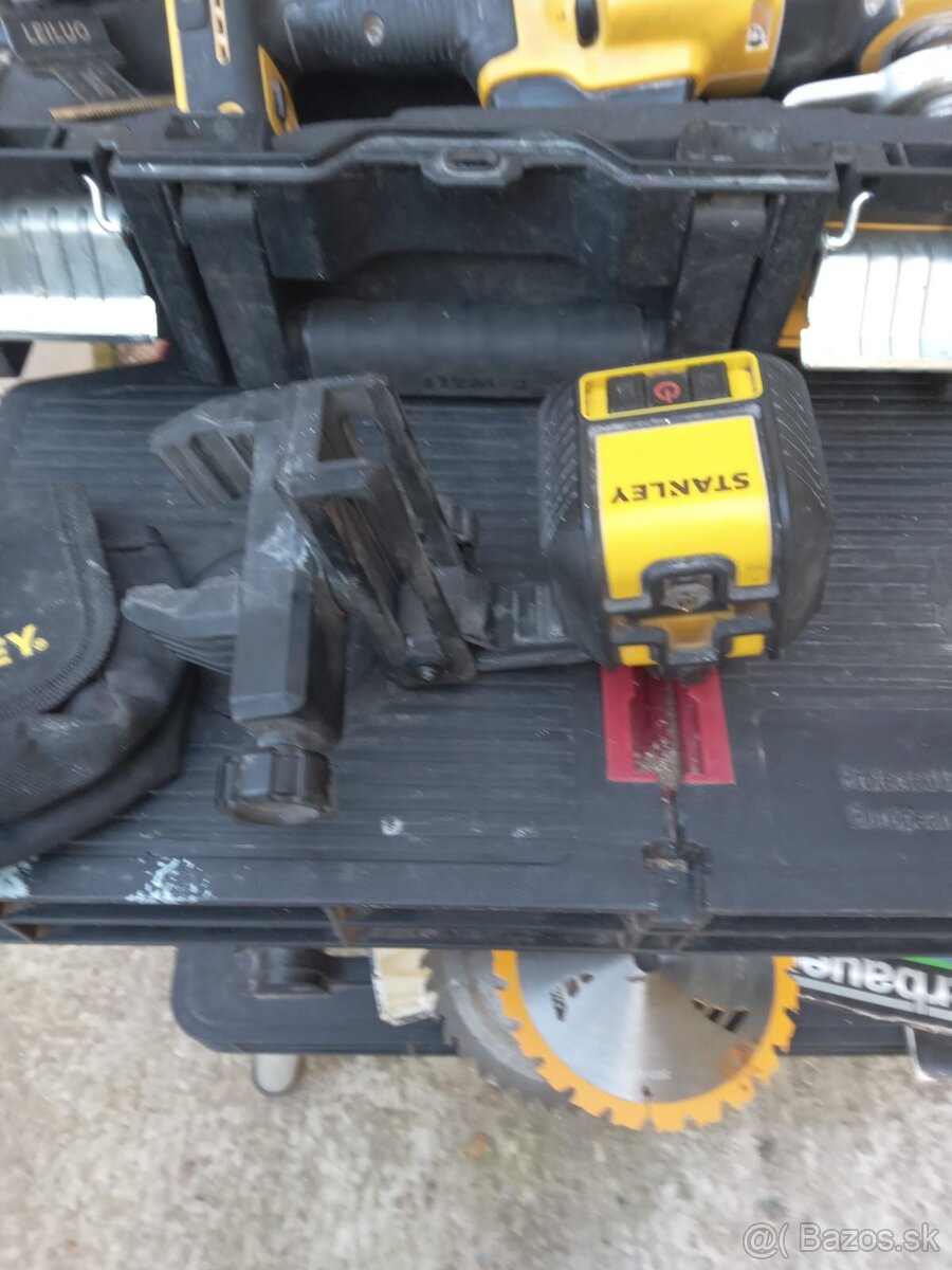 DeWalt a ine - 3