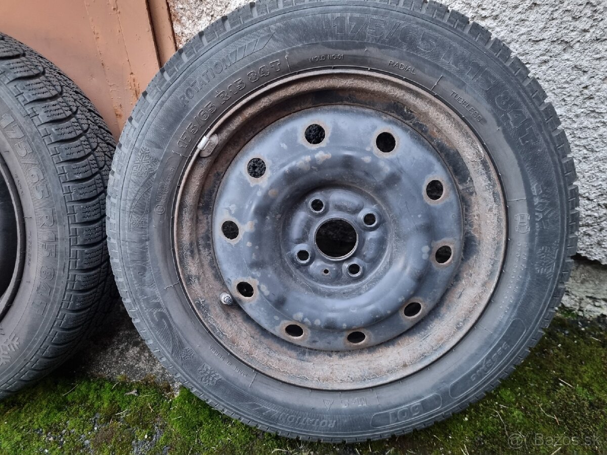 Predám plechové disky R15 so zimymi pneu - 3