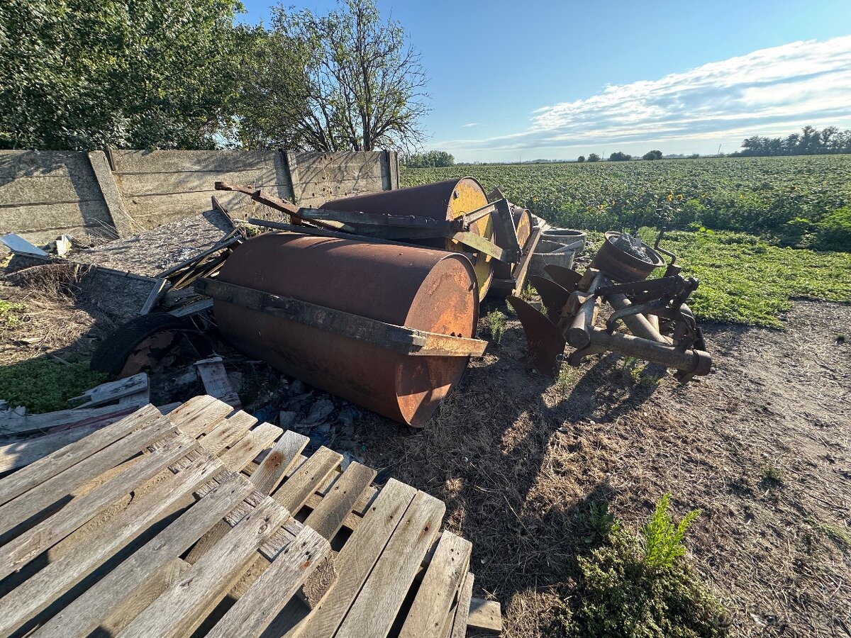 Predávam 3 veľké lúčne valce - 3