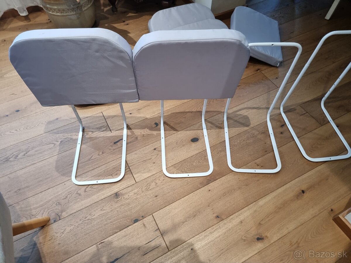 kovová zábrana pre kojencov - 3