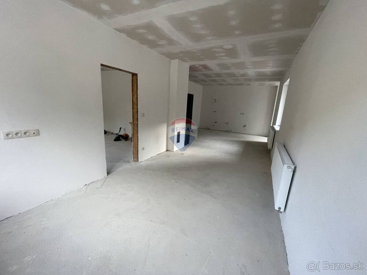 REZERVOVANÝ Rodinný dom v procese rekonštrukcie pred dokonče - 3