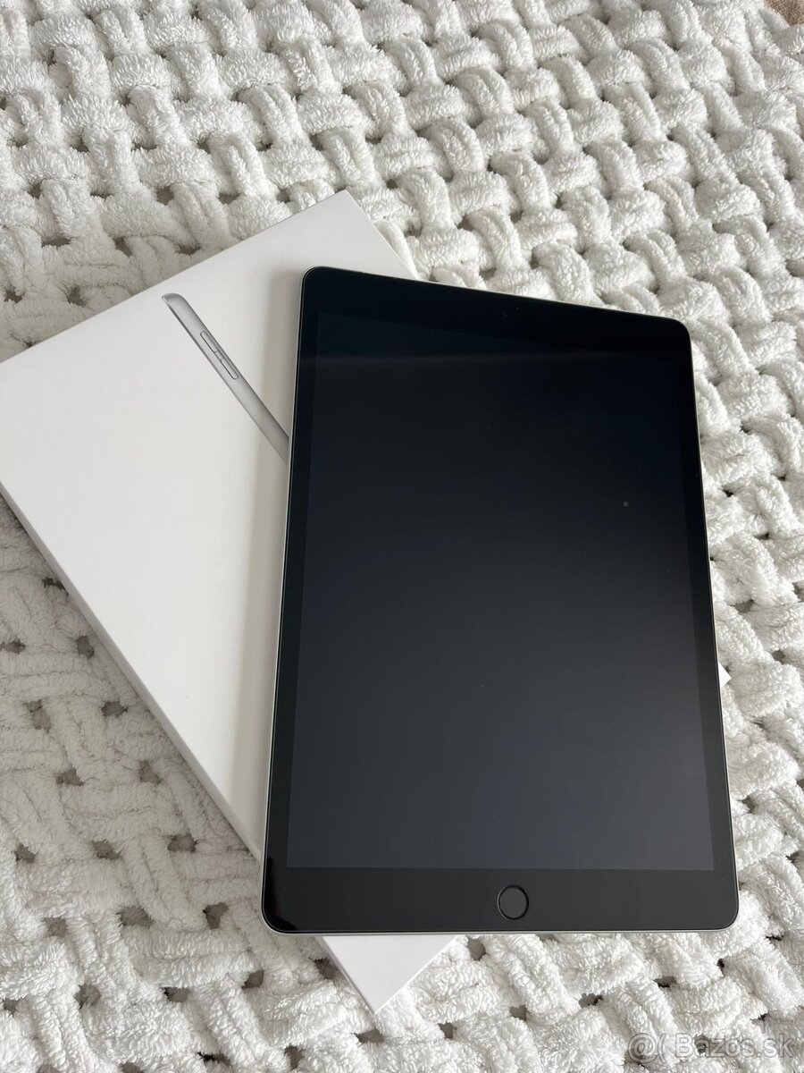 IPad 10.2 64 GB WiFi Cellular Strieborný - 3