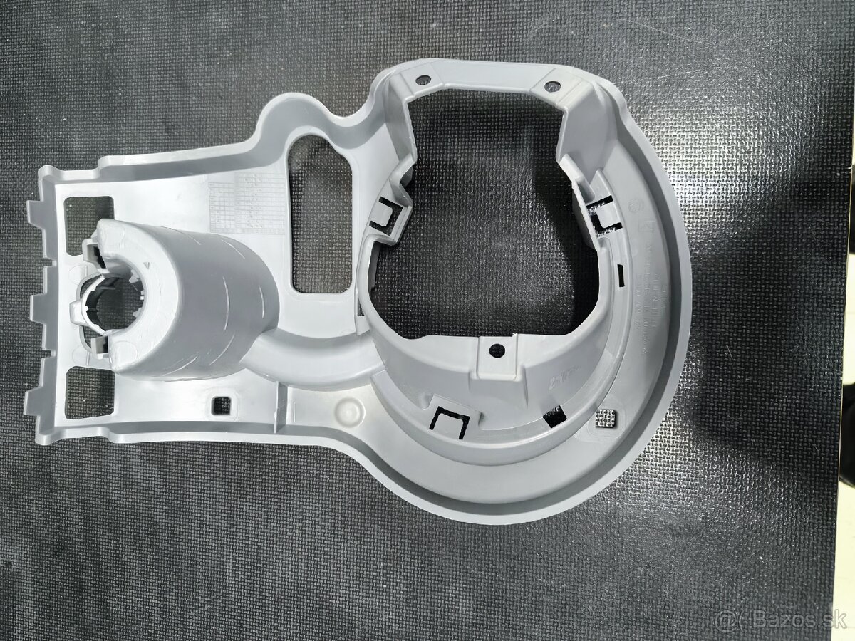 Úchyt hmlovky Škoda Octavia - 3