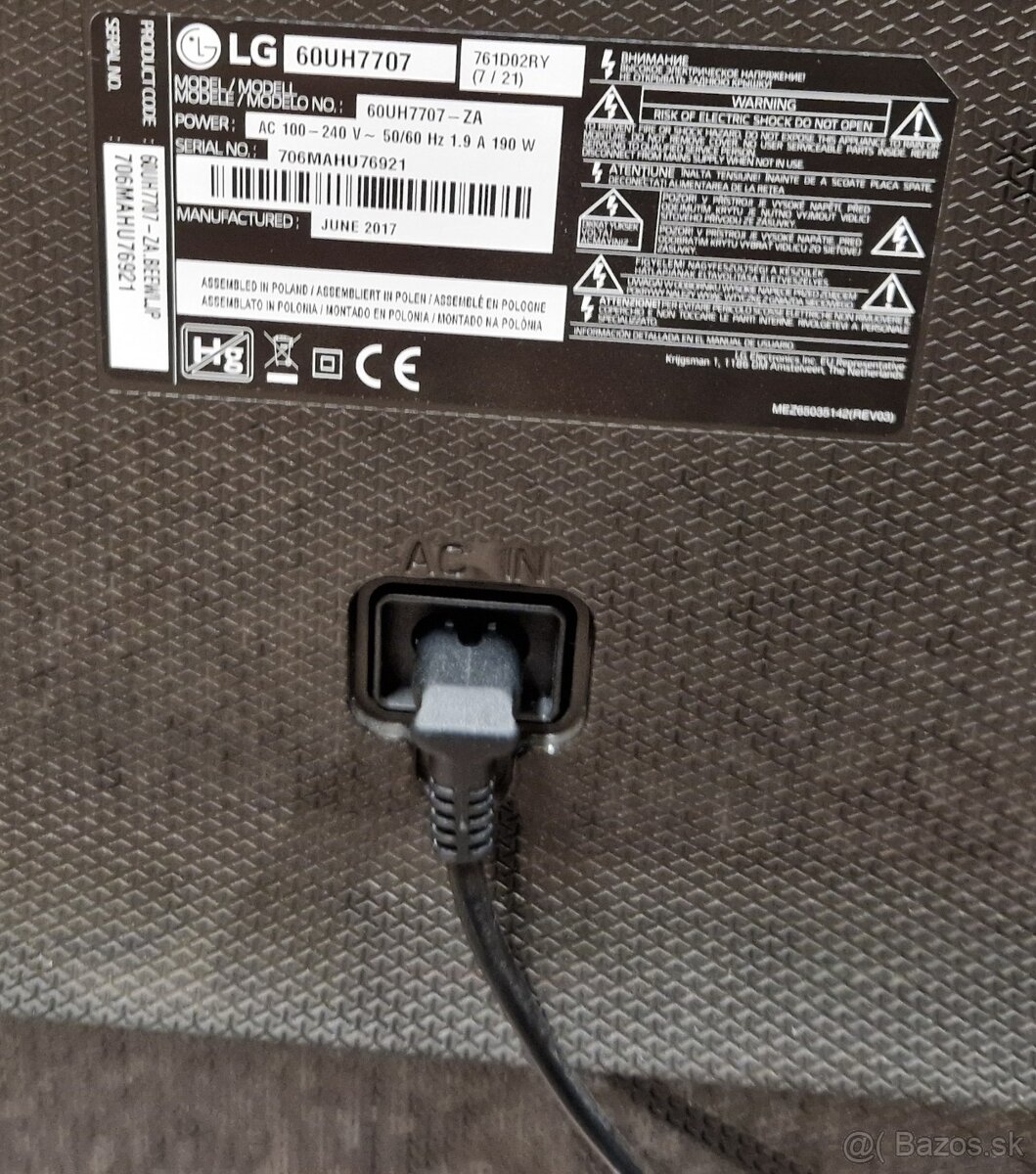 LG 60UH7707 60" TV - 3