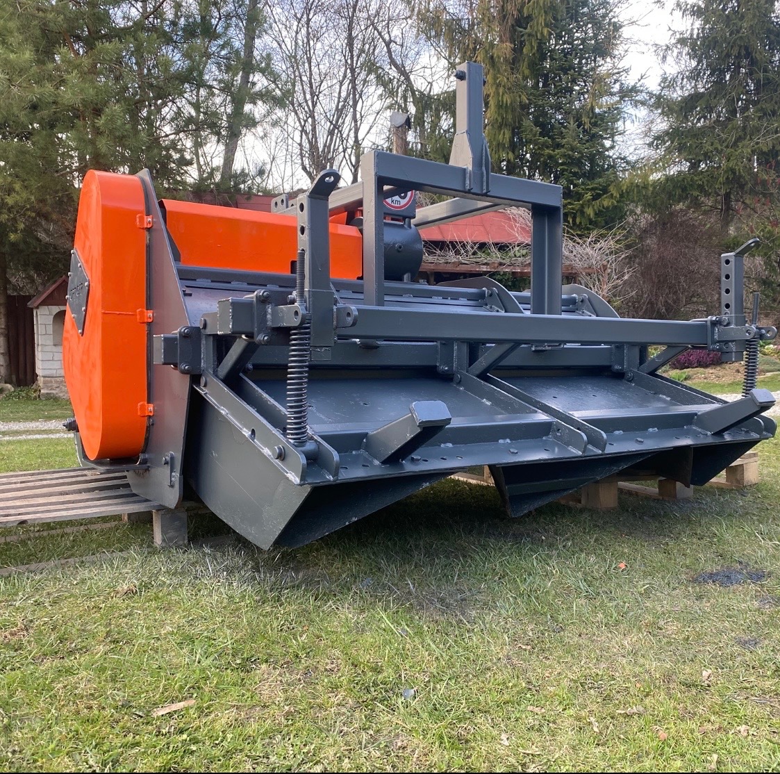 Predám Optigep BT-2B – bakhátovač / hriadkovač + fréza 200 c - 3