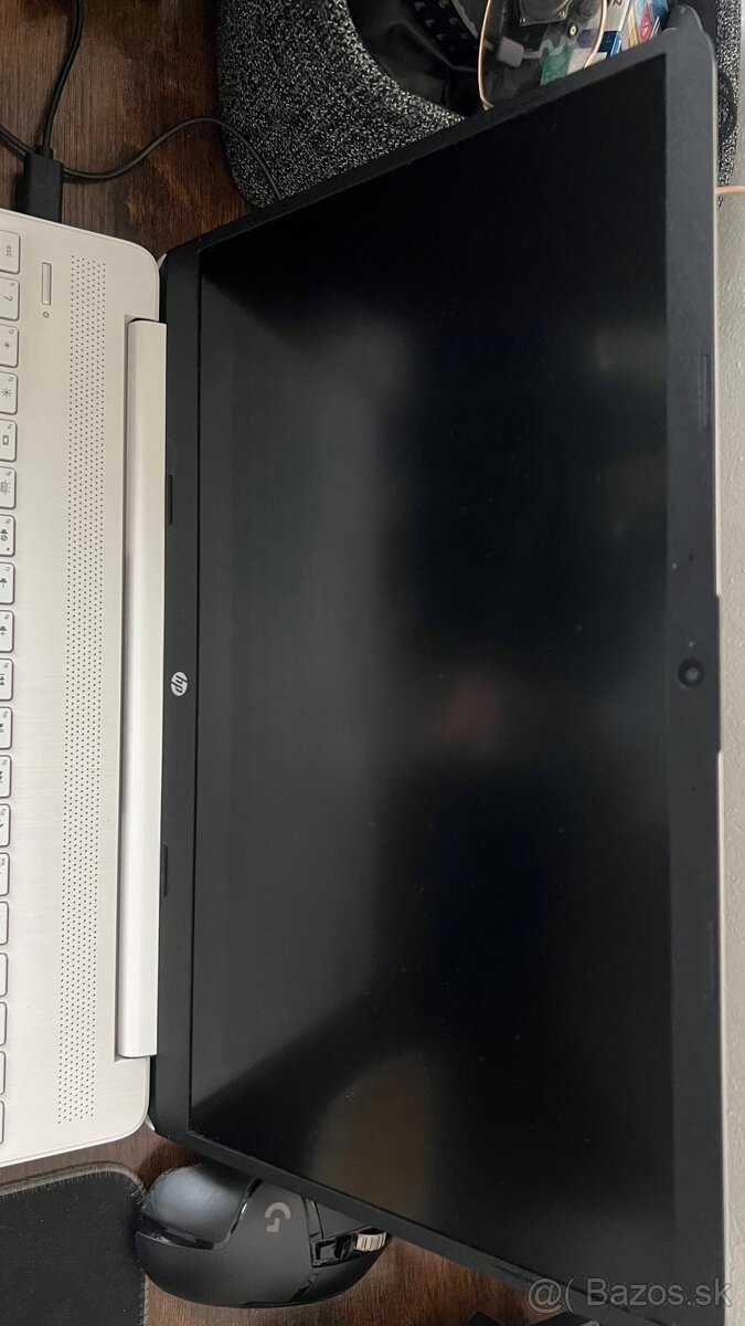 Notebook značky HP - 3