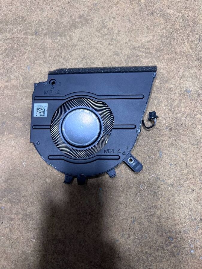 Predám použitý ventilátor procesora do notebooku Dell 15/// - 3
